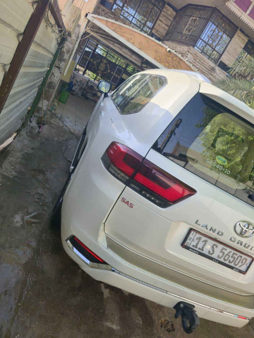 السلام عليكم لاندكروز VX سيارة وكالة نظيفه بعدها مماشية اصلا 12 الف فقط مكفولة كفالة عامة مواصفات VX موديل 2023 لون ابيض سعر السيارة 73 وبيها مجال مستعجل ع بيعتها لتفاصيل اكثر *********** مكاني بغداد الشعب
