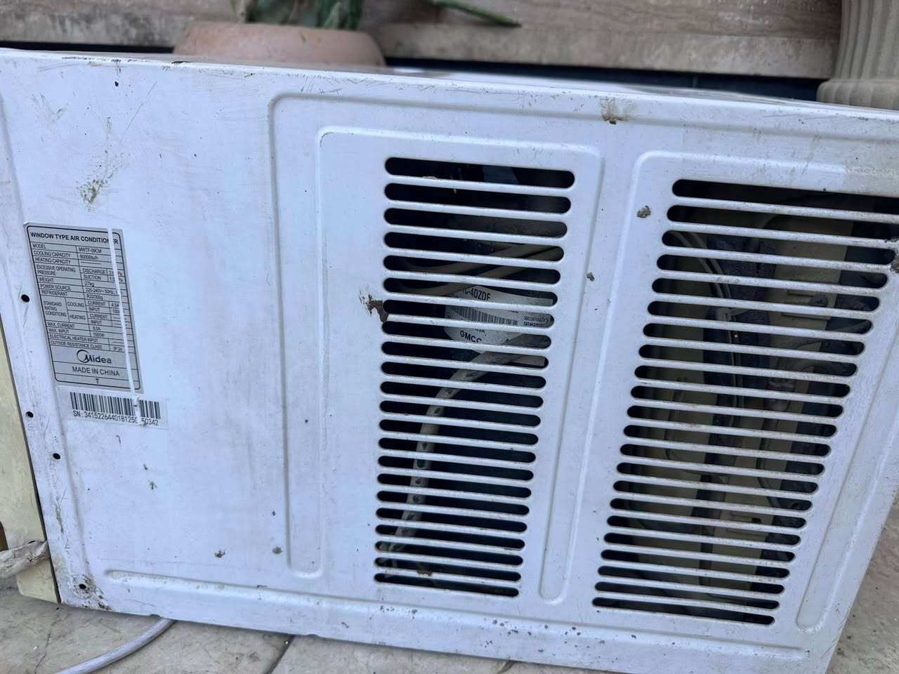 مكيف midea شبه جديد جاهز من كلشي  سعر 150  مكاني سيديه  هـ ***********
