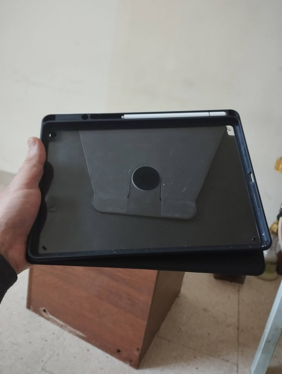 السلام عليكم ايباد الجيل التاسع نظيف ممفتوح ولا مخدوش وياه كفر وقلم السعر 200 الف للتواصل 
***********
بغداد الجادرية
لايوجد توصيل
