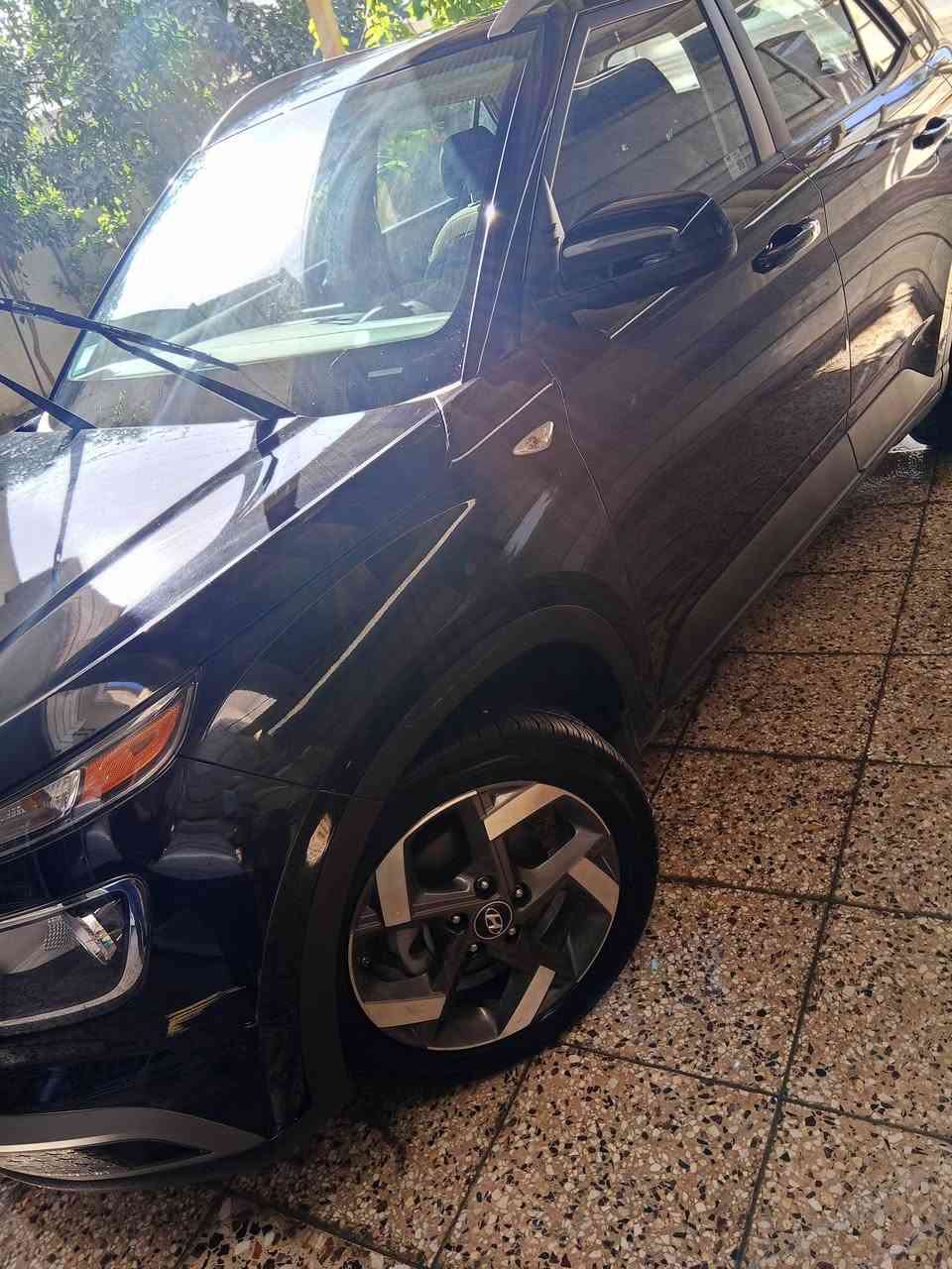 السلام عليكم ...
هونداي فينو 24 لون اسود .
عداد :20الف كم تقريبا.
مواصفات :سلايد .رادارات جانبيه اماميه .كاميرا خلفيه .
الميكانيكيه:محرك بحاله ممتازه گير بحاله ممتازه كهربائيات بحاله ممتازه تبريد بحاله ممتازه عدادات بحاله ممتازه ..ماذكر جميعه على وضع الشركه 
الحادث :بدون اي ايرباك او ضرر  في الشواصي.
صبغ ربع البنيد وتبديل الصندوق الخلفي .
مكان السياره :العامريه ***********
السعر :13500$ بي مجال قليل .
