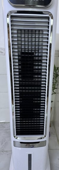 ماركه كنيوود جديده لبارحه جبناهه للبيع لي يريد يتواصل واتس اب 07702634...