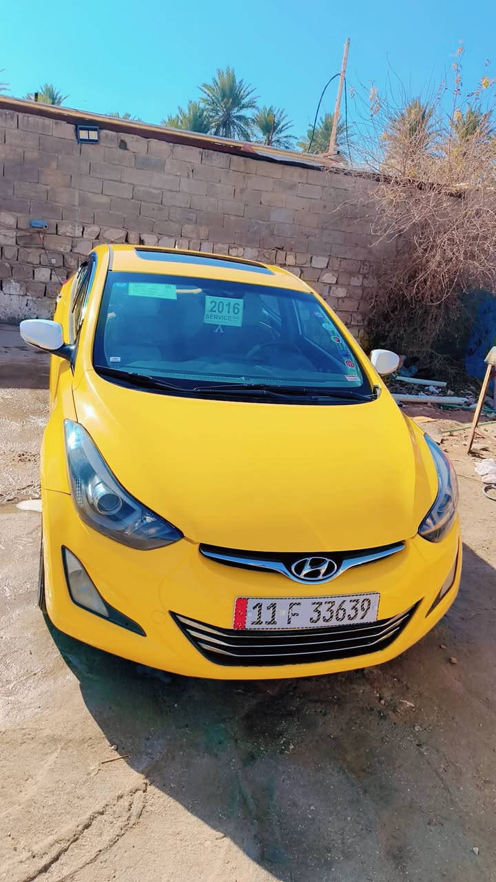 السلام عيلكم 
النتره 2015 خليجي بيه الباب الخلفي فقط والباقي كفاله حدايه جديده السياره مال جناي مكينه 1800
فول من عده البصمه... العنوان👇
الديوانيه الحمزه الشرقي  . السعر 125وابيه ماجال اتصل ودلل***********
