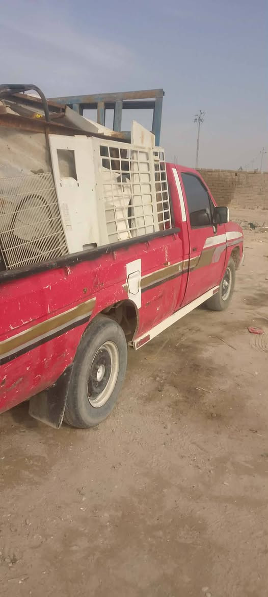 السلام عليكم بيكم نيسان مديل 95 رقم ذي قار ألماني سيارة بل بصرة ياسين خريبط كير ومكينه ونجي أربعه سلندر لا تنقيص لا تبخير مكفولات رايده ٣٠ وبيه مجال حك جيه *********** يوجد واتساب بديه شوف العين
