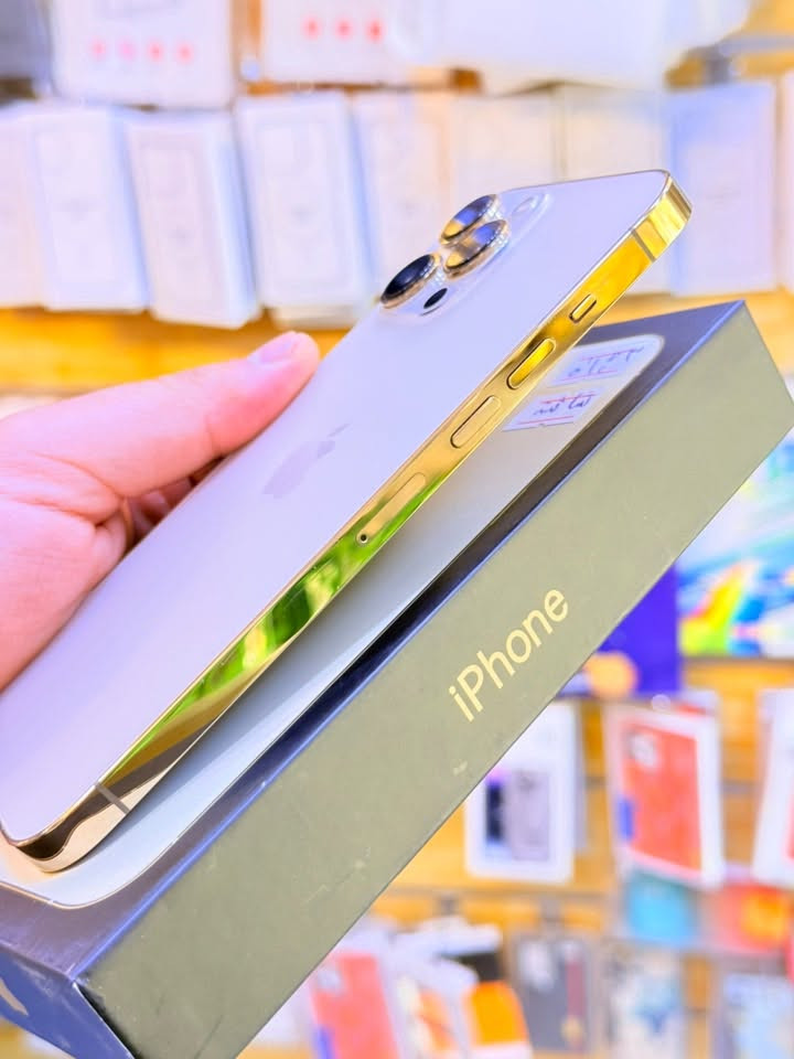 ايفون 13برو ماكس ذاكره 512بطاريه 93‎%‎جهاز اخو جديد زلغ واحد مابي وتر بروف جهاز بمعنه كلامه نضيف بي قطعه اصليه من ابل ملحقات كامله ضمان 5ايام من مركز 
سعر 650الف قفله من الاخير 
بغداد البياع شارع عشرين مكتب ماستر للمبايل 
***********
