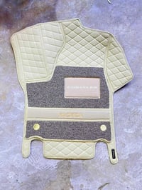 عندي طخم ارضيات للبيع اخذتهن واريد ابيعهن واتساب 07747201955