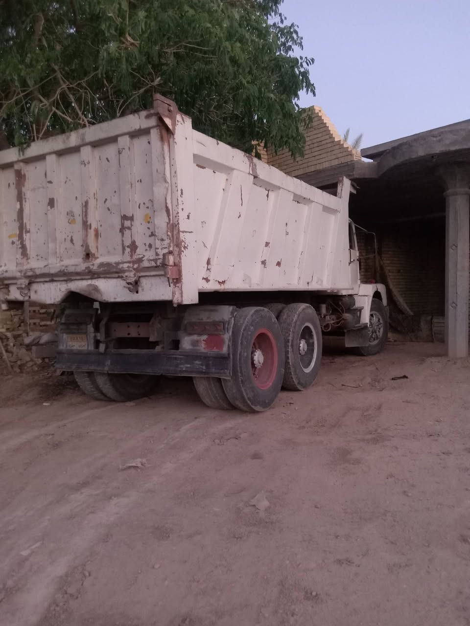 فالفو للبيع موديل 82 رقم نينوى بطانيه مكينه بل التجفيت السعر ***********
