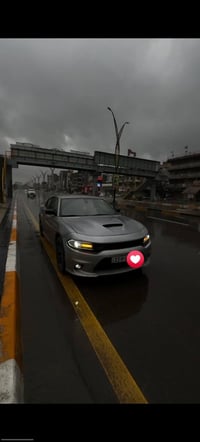 تشارجر SXT • ٢٠١٥ • حادث قطعتين