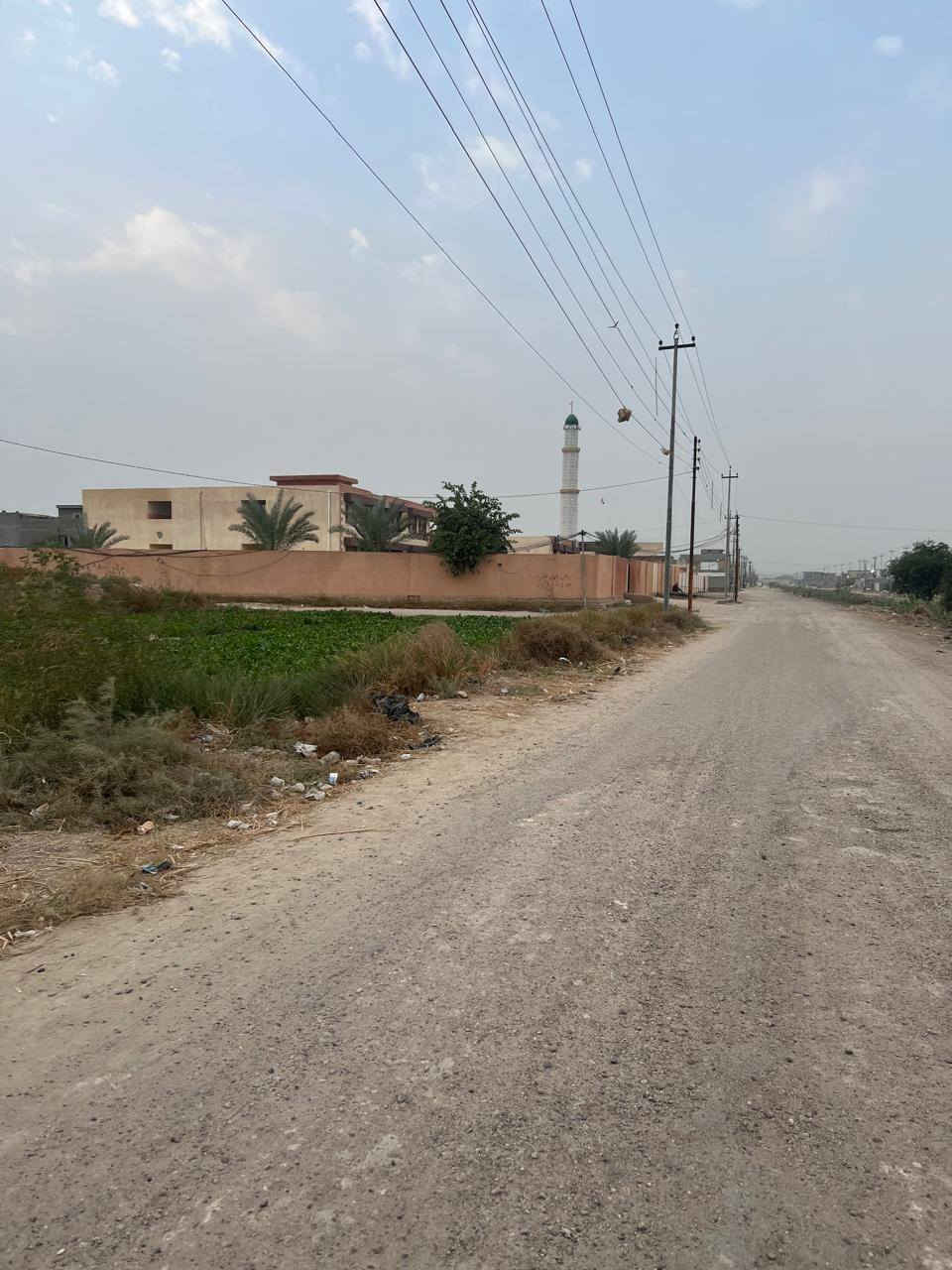 قطعه ارض للبيع الازركيه مجاور المدرسه طابو زراعي سند ٢٥ المساحه ١٥٠ متر السعر ٢٣ للاتصال ***********
