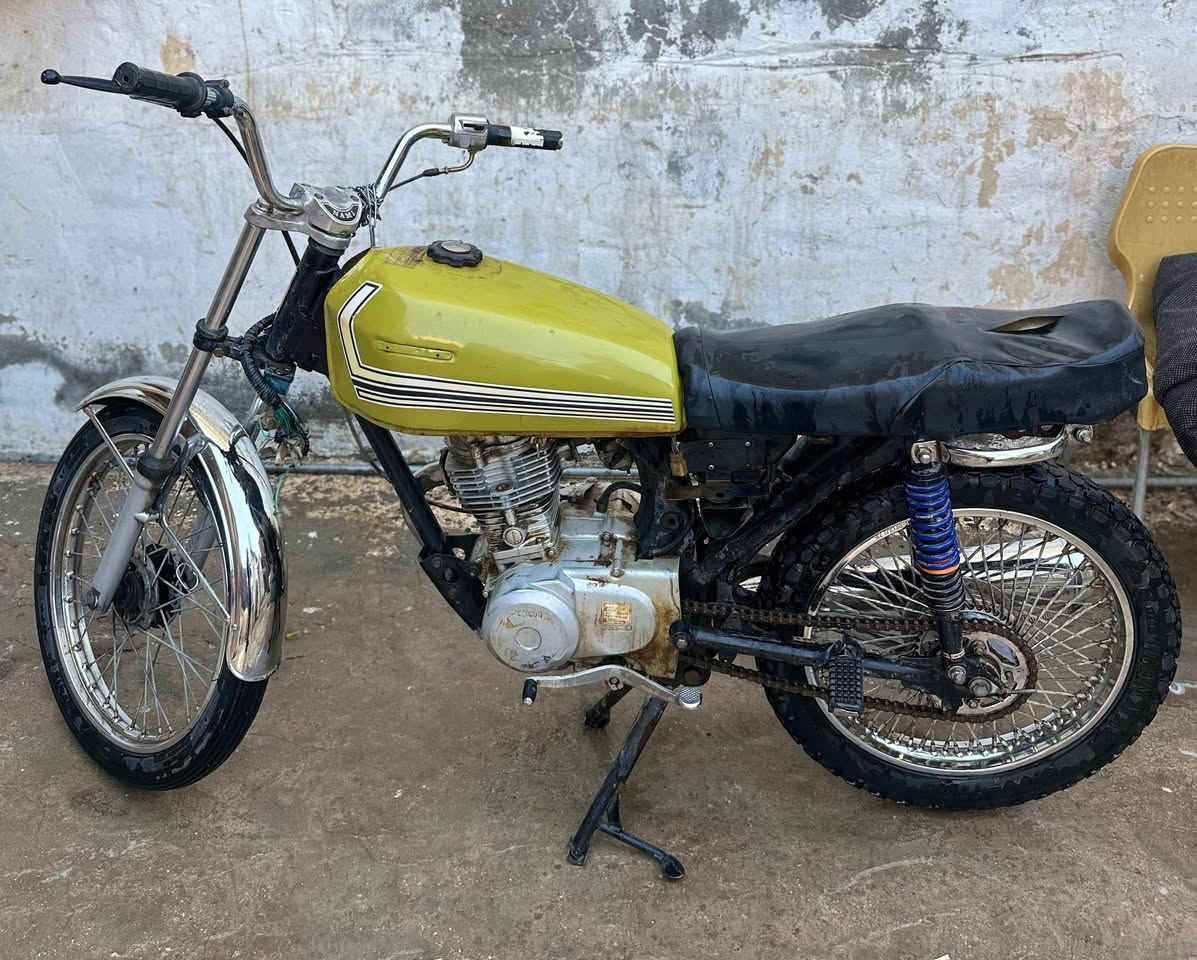 السلام عليكم دراجة للبيع اصولي
***********
