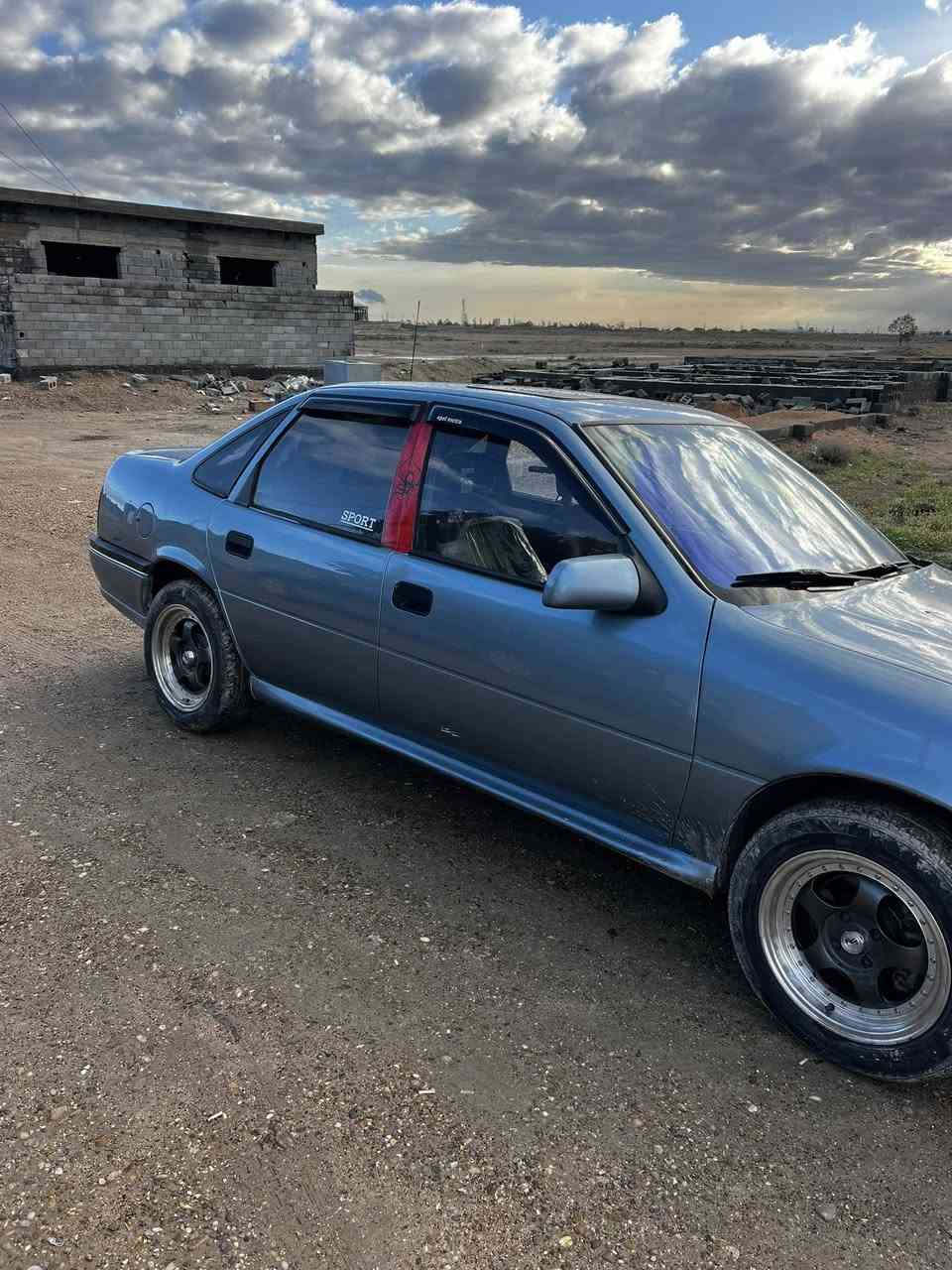 سلام عليكم اخوان سيارة فكترا فول موصفات مكفوله كفاله عامه كير ومحرك شرط بس بيها خيط بخار توه بلش يعني ما معتازه الربع مصبوغه جماليه سياره بسمي سنويه لل31 سعر 45 وبي مجال أي ستفسار خابرني وابل خدمه ***********
