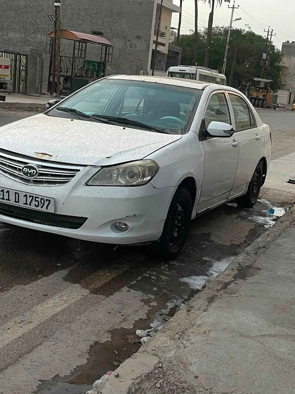 السلام عليكم عندي بي واي دي للبيع G3السياره محوره كير ومكينه كورلا اوتماتيك منضومه جديده تبريد باتري جديد تخم تاير جديد والصدر نضافه 75%للاستفسار على الرقم *********** يوجد واتس

