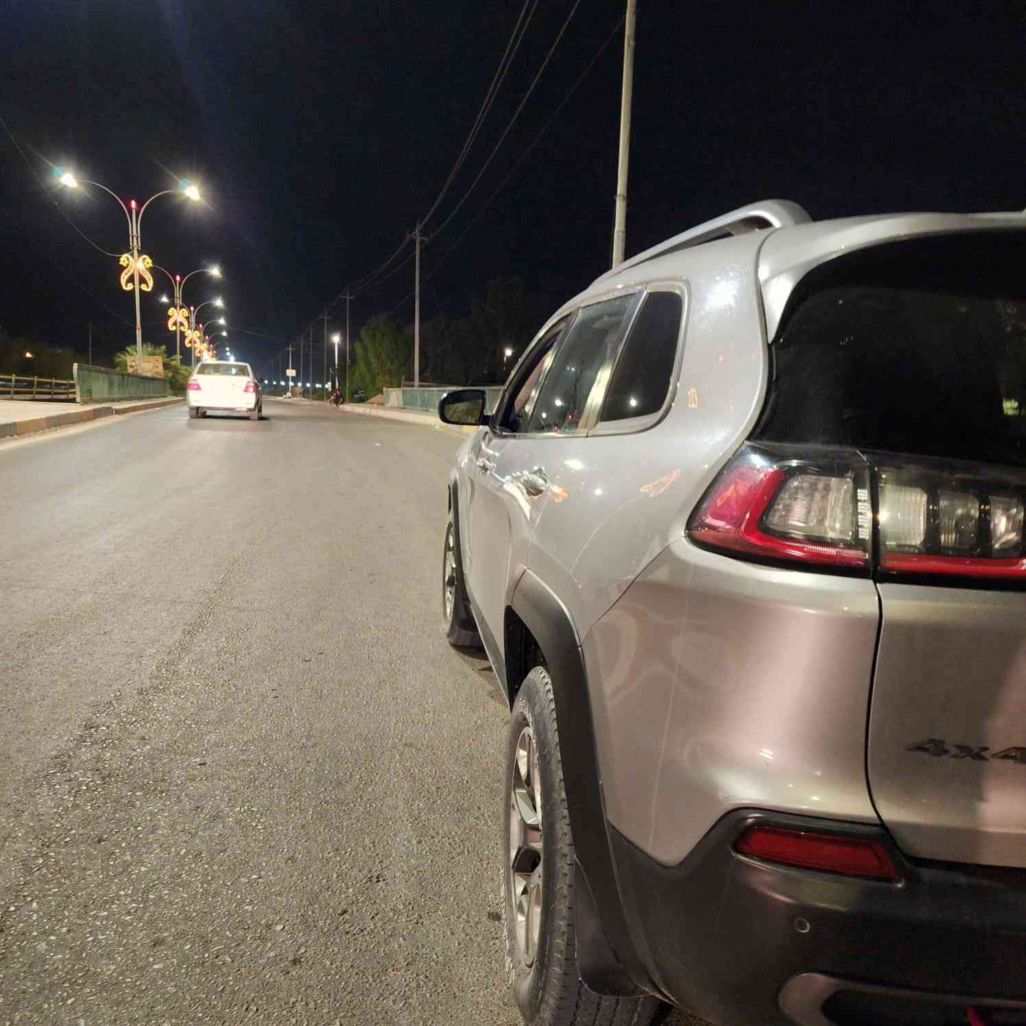 للبيع جيب بزون تريل هوك
***********
