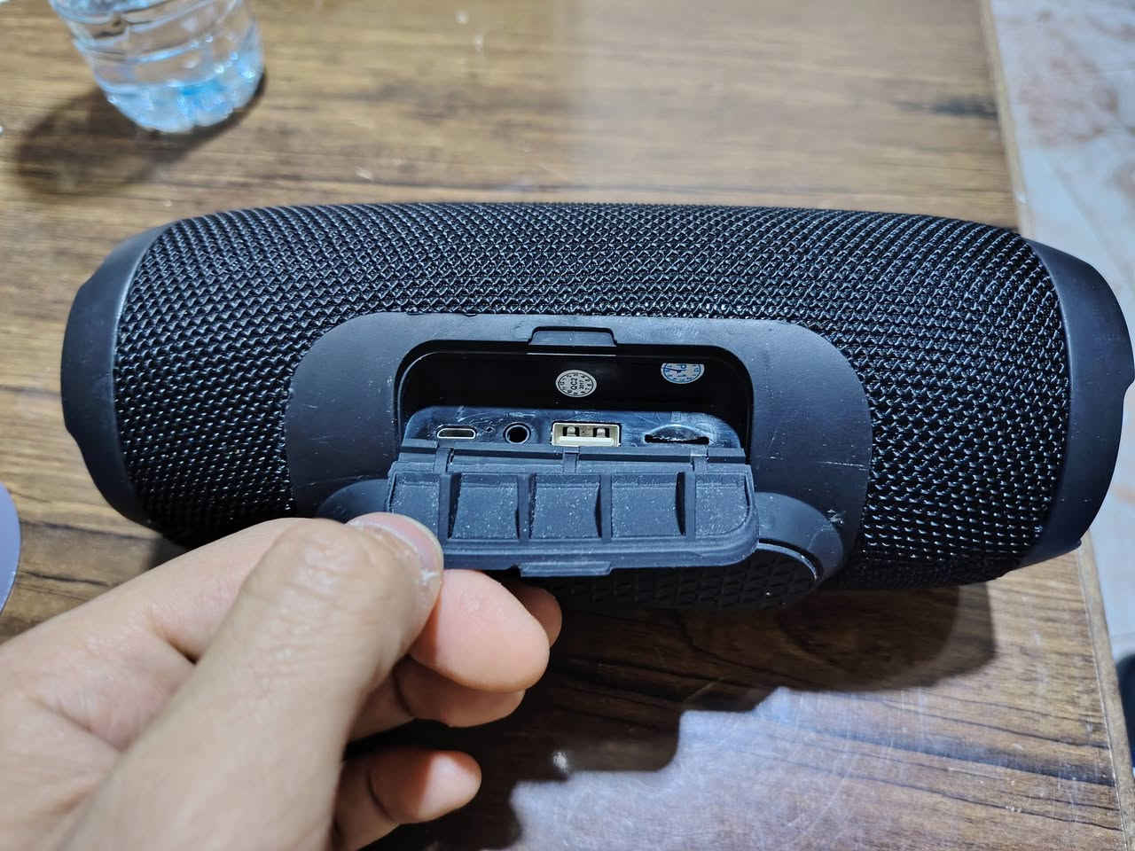 صوت قوي ونظيف بدون أي مشكلة
بطارية ممتازة تفول شحن طبيعي (4 لمبات ثابتة)
استخدام نظيف جداً
السعر 105 ألف وقابل للنقاش بالمعقول
الموقع : البصره المعقل


**إذا كنت صاحب هذا الإعلان وتريد حذفه لأي سبب، رجاءا أرسل رسالة إلى الدعم الفني**