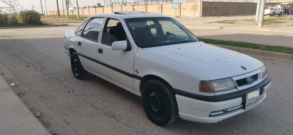 سلام علیك  . .   ئۆپڵ مۆدیل 1991 مــەکیــنــە  18  ســـلایـــت
ABS 
بۆیاخی بیلادە سەقفیشی بۆیاخی نیە  تەنها سەر هیلالەکانی بۆیاغ  
سەنەوی بەسەر چوە 
 گێر و مەکینە و تەحویل و غرامە بەشەرت
چەمچەماڵ .. *********** - ***********
