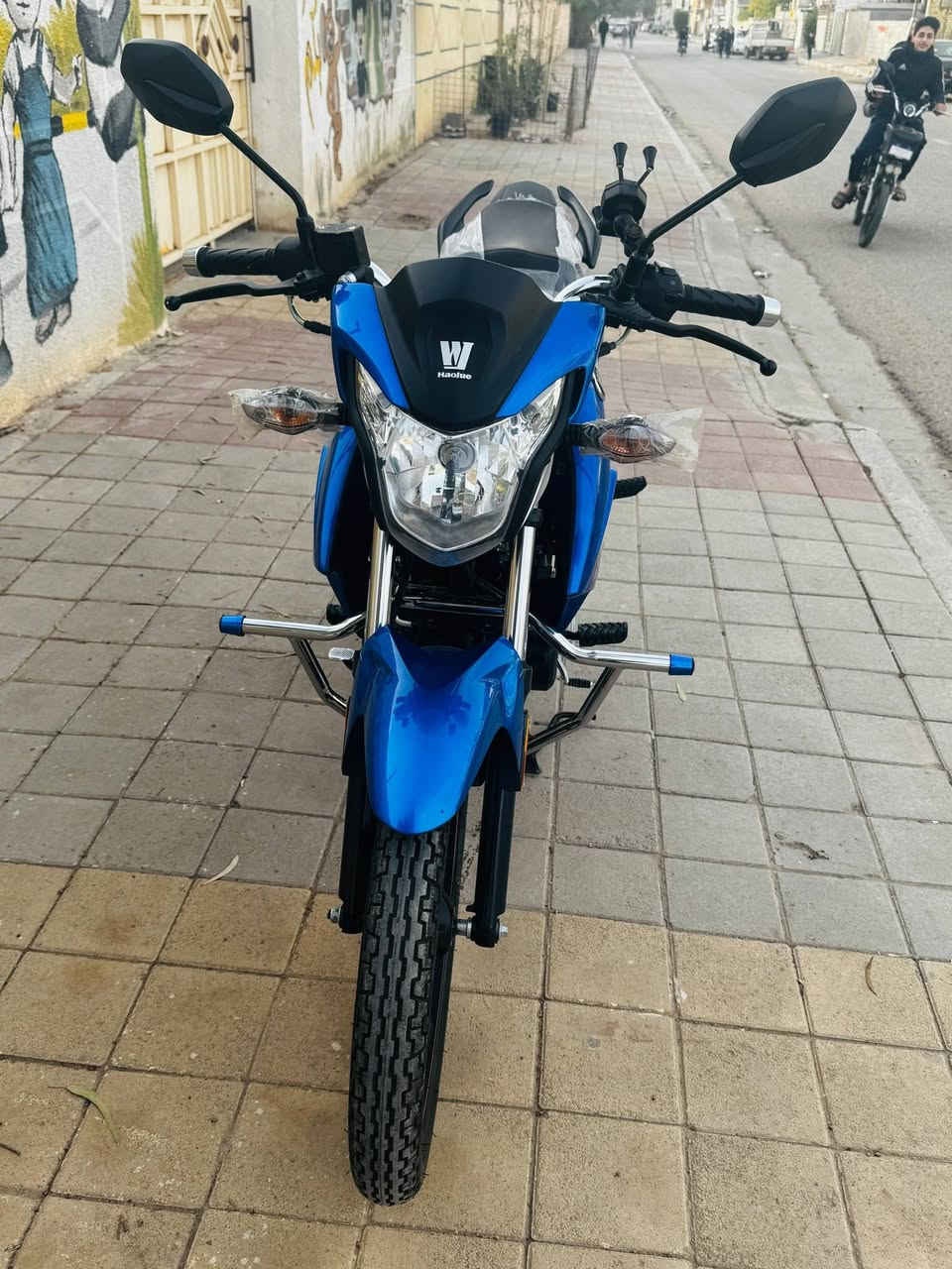 السلام عليكم
هاجي KA
بعده زيرو شد جديد 
للبيع فقط بدون مراوس 
السعر 20
العنوان الرمادي التاميم 
***********
