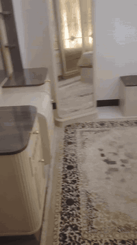 غرفه اللبيع سعر مليونين وبيه مجال ***********
