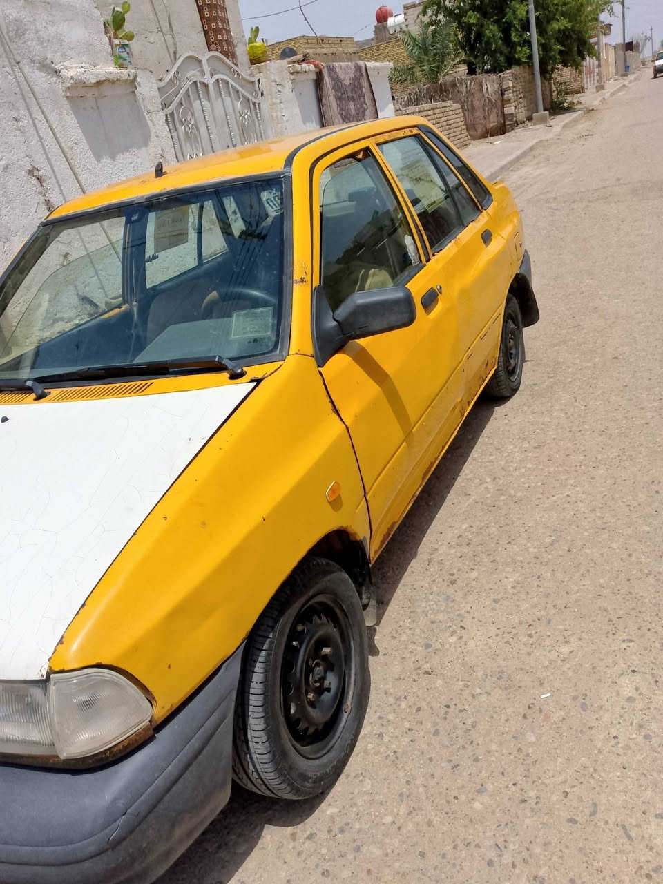 سايبه اللبيع موديل ٢٠٠٩ مكينه اوكير اومشط جدد ولباقي كوم حديد بس راعي سعر ١٠ أو بيه مجال تليفون صاحب السياره ***********

