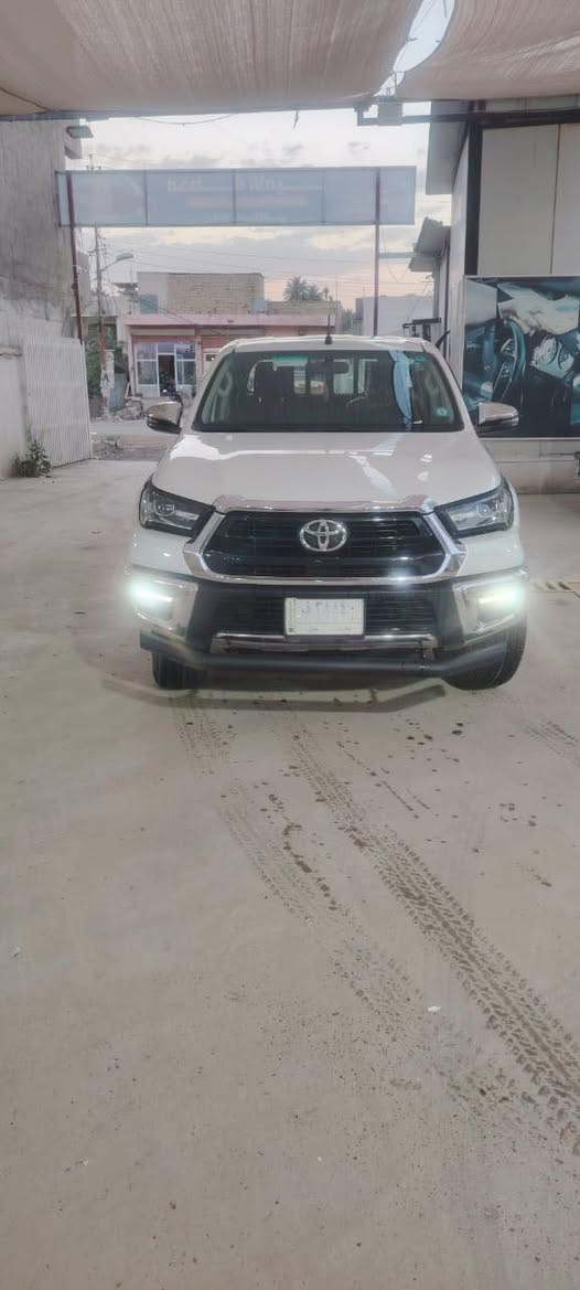 للبيع فقط بدون مراوس تويوتا هايلوكس موديل 24 ماشيه 33 الف بوضع زيرو فور ويل
استخدام شخصي على ايد وحده من الزيرو رقم بغداد 
مكفوله كفاله عامه من الضربه والصبغ والرصعه والشخط شرط الفحص والسونار السعر 34000 $ يعني 340 ورقه الشراي فقط يتصل او يتواصل على وتساب مكاني بغداد الكاظميه 
***********
