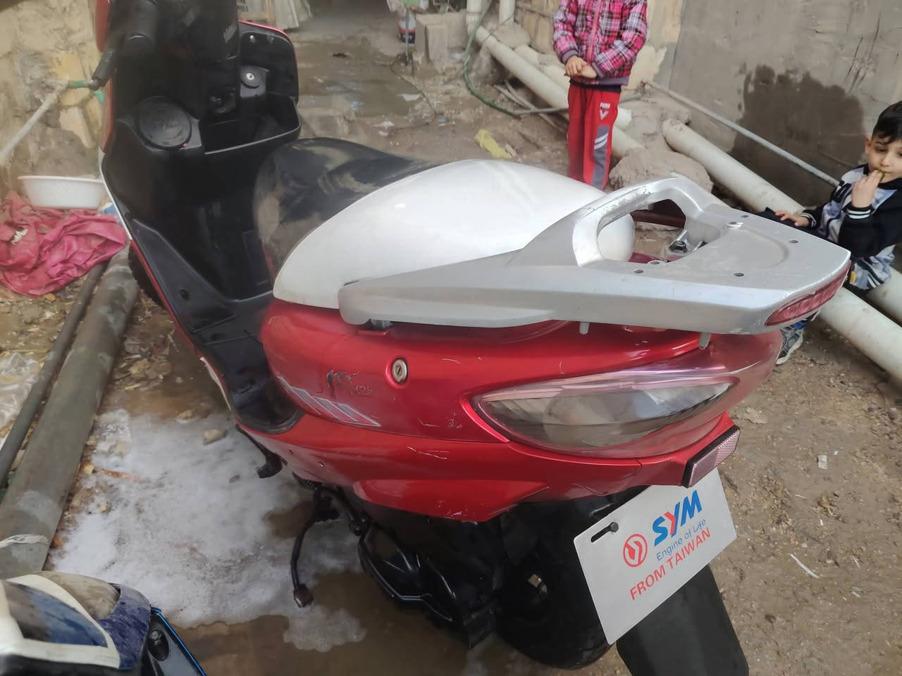 موطور سايم نحله ابو عيون للبيع نضافه 100 /100 نضافه مثل الي بل صوره السعر خاص مكاني رمادي تاميم رقم *********** فقط واتساب
