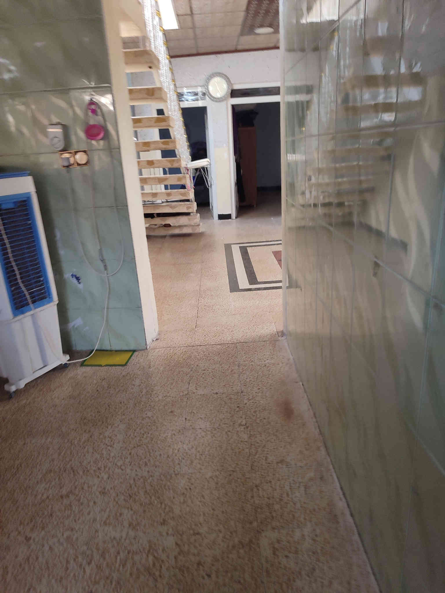 بيت للايجار في حي رجم حديد نواب ظباط ٢٠٠ متر  الاتصال ***********
/***********
