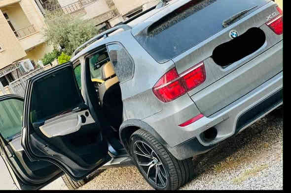 بی ئێم دەبلیو 2013 قەپات مواسەفات X drive 
پانۆڕاما 
بێ ڕەقەم -ادوات-دوبەی 
کامیرا ٣٦٠پلە ٦پستونی بانزین
زور نوی عام وحیزام نەبی
هیچ مەسرەفێکی تێدانیە 
زۆر توند و تۆڵە 

سـعـر : لە کۆمێنت داوابکە ڕاستەوخۆ بۆت دێت 📥 

گێر و مەکیەنەی بەشەرت 
هیچ کێشەیەکی تێدا نییە 

ژمارەی خاوەنەکەی 
***********
