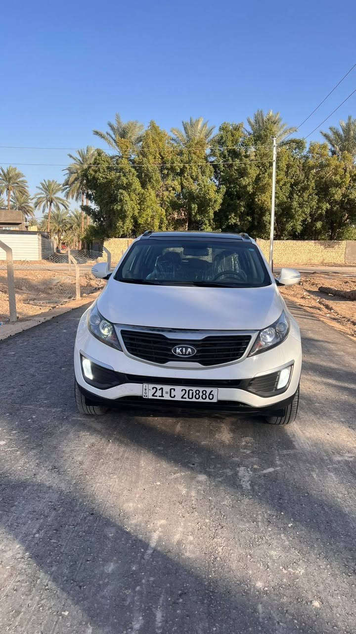 السلام عليكم اسبورتج موديل ٢٠١١ خليجي كفاله عامه من الصبغ والظربه والتبديل فقط بارد بصيط السيارة فول موصفات رقم اسلمانيه دولي هزه وسنويه جدد ٢٠٣٠ مكينه ٢٠٠٠ دوش السياره برغي مابيها نقص السعر ١٣٥ وبيها مجال مكاني بابل الحمزه الغربي الاستفسار ***********
