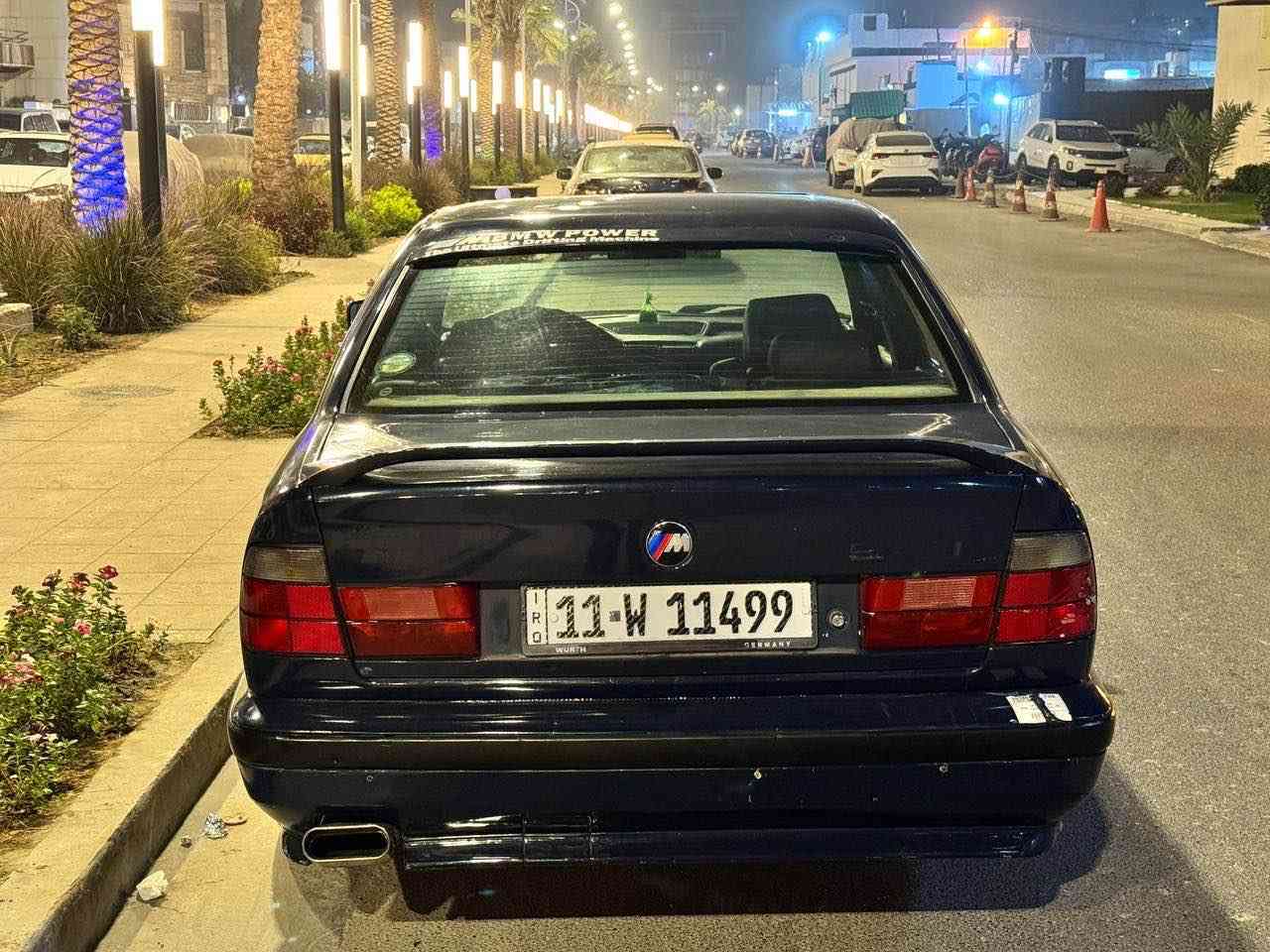 BMW
525 حجم 
1992 موديل
مسكر 
سيارة M داخل خارج 
كامله بدون نقص 
كشرهة يرادلة صبغ 
بدون اي ضرر 
مكان اليرموك 
*********** بغداد, العراق
