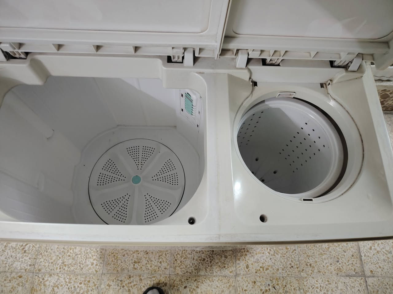 غساله هيتاشي للبيع ام البلازما شغاله عصر  وغسل شغال السعر 100


**إذا كنت صاحب هذا الإعلان وتريد حذفه لأي سبب، رجاءا أرسل رسالة إلى الدعم الفني**