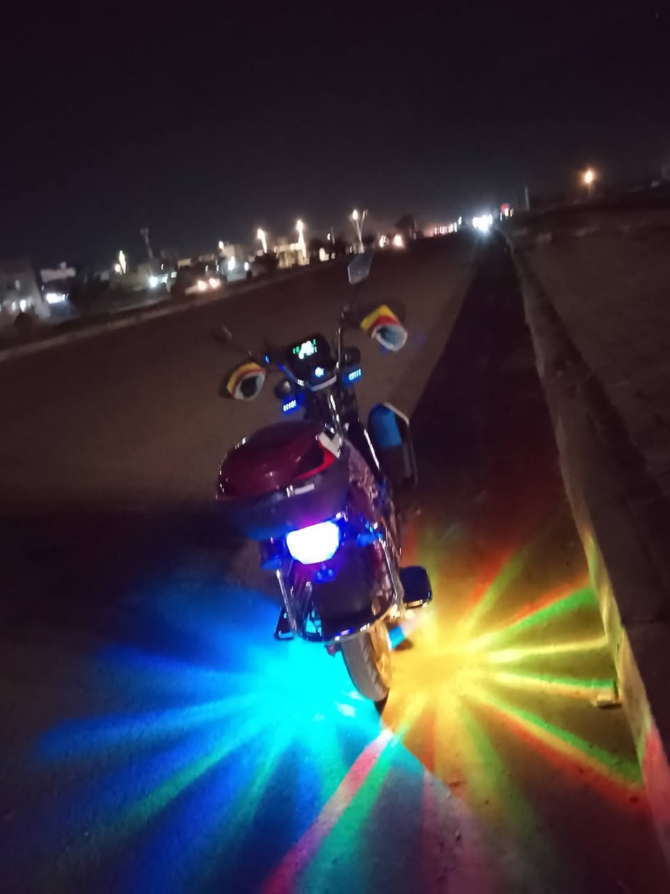 السلام عليكم دراجه شحن نوع هيوشه موديل 2025 اخر اصدار كامل تاير خلفي جديد ماطور نضيف كلش ماتصرف ليه ربع  كامل 6 باتري مايصرف شحن بطاريات نضيفه وزينه بس اني ابيعلك نص عمر السعر 600 وبي مجال للشراي *********** مكاني هيت السكك
