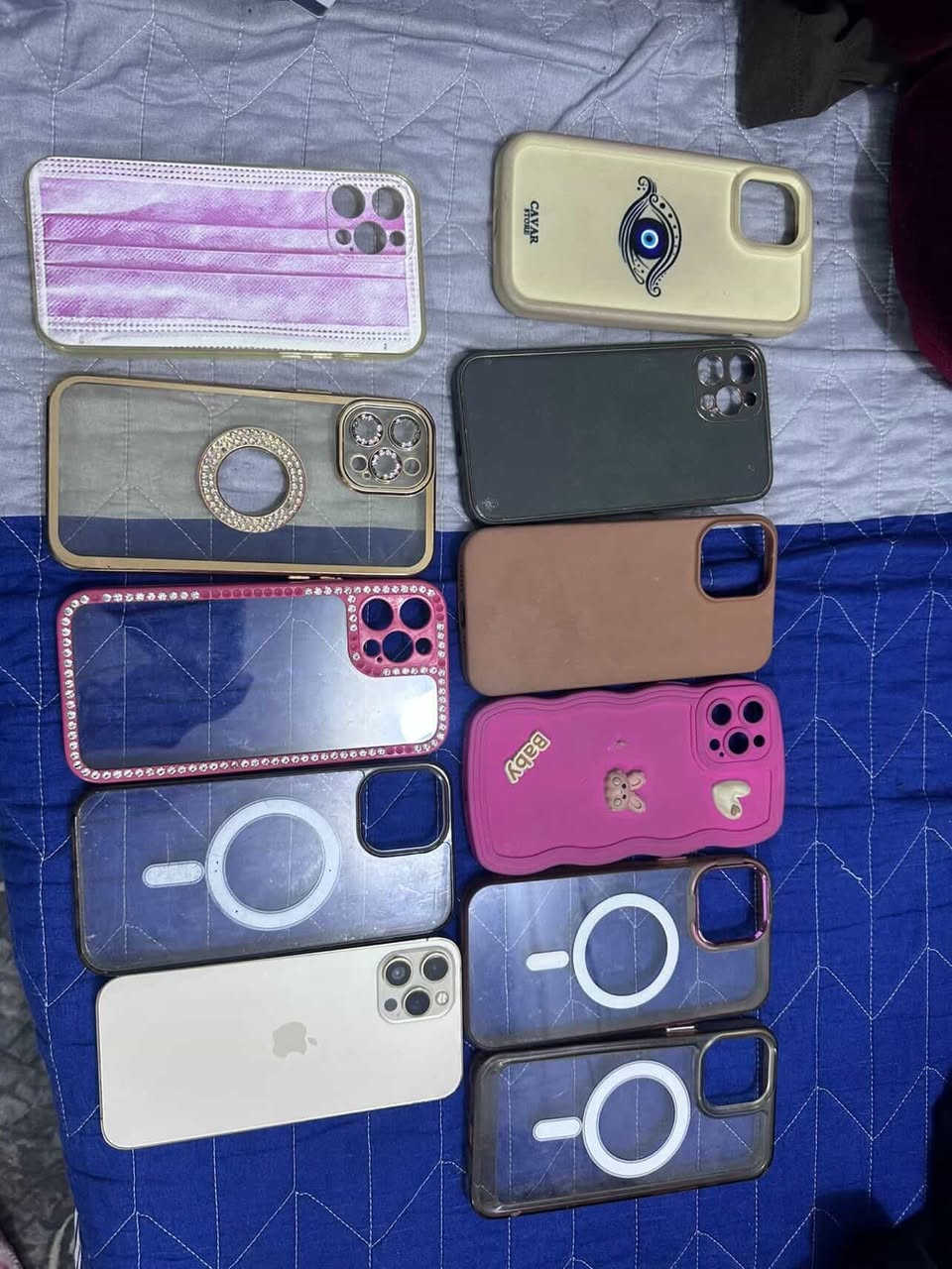 ايفون 12 برو ماكس الذهبي
الذاكره 256
البطاريه 72
مبدل ظهر
مبدل شاشه 
لكامره بيها غواش شويه ولبقيه مابيهن شي تصويرهن واضح
0786 226 8365‬
‏السعر ٣٠٠ ￼ وبي مجال
