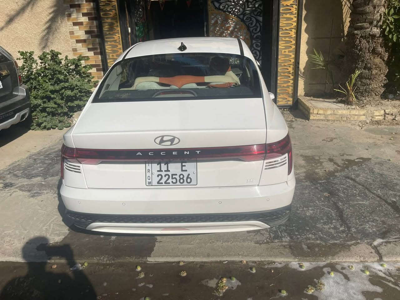 سلام عليكم
Accent 2024.  K  خليجي مكفوله من الصبغ ماشيه37

شاشه CarPlay تحكمات بلمري فتحه سويج عدد 2 معروفه الموصفات سياره جديده استخدام شخصي تحويل 2 يوم 

مكان السياره / شارع فلسطين ساحه بيروت 
هذا رقمي *********** 
معروضه 137 وبيهه مجال
