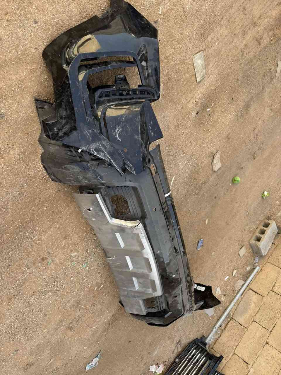 غراض تاهو سوبربان موديل 24للبيع مع 3تايرات بلاديات جدد ***********
