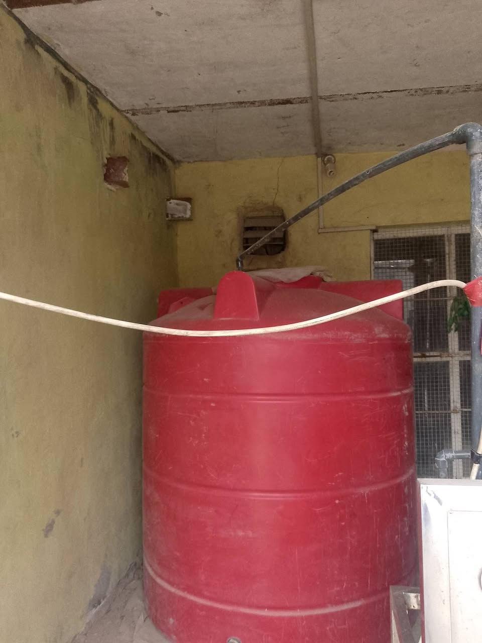 سلام عليكم
محطه ماء أرو ام النص للبيع جاهزه وشغاله 
مع تانكي العدد ٢
الشراي يجي خاص وبي خير ويدلل 
او الأتصال على ***********
