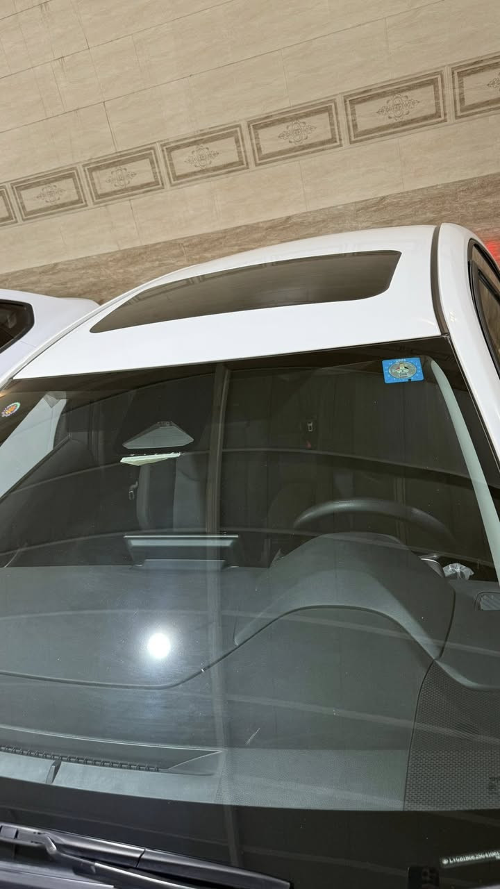 بسعر مناااسب⭕️
كورلا 2025 
ماشية 19 الف 
فول 
رادار 
تعديل مسار 
انضمة قيادة 
شاشة جبيرة 
دشبول شاشة
قطعتين تبريد 
فتحة 
مكفولة السيارة 
السعر 150ورقة وبيها مجال 
يعني 22 مليون و 500 الف دينار 
وبخدمتكم 

*********** 
مكان السياره بغداد
