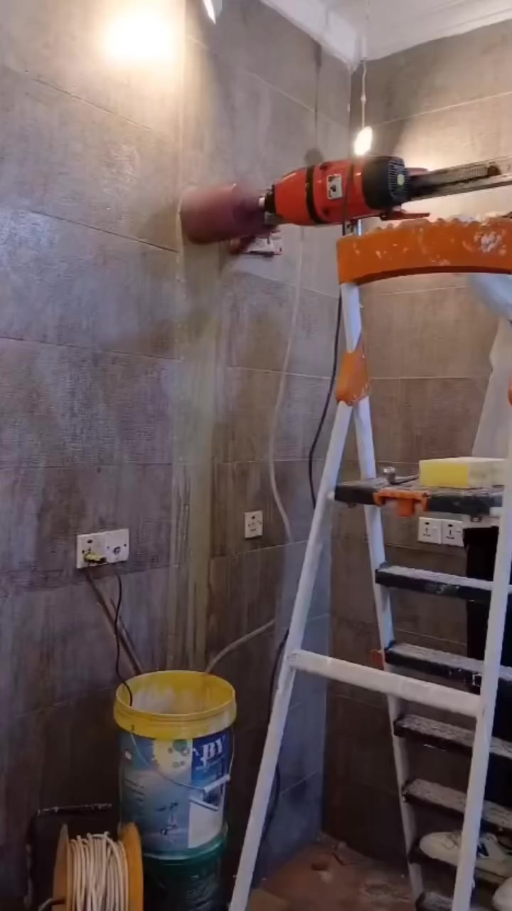 بسم الله وعلى بركة الله نبدأ
﴿وَقُلِ اعْمَلُوا فَسَيَرَى اللَّهُ عَمَلَكُمْ🤍🤲🏼﴾

نقدم أعمال تثقيب وقص الخرسانة المسلحة باستخدام جهاز الكور مع ضمان الدقة العالية والحفاظ على سلامة الهيكل الإنشائي. نوفر حلول لفتح الفتحات الخاصة بالتمديدات الكهربائية والصحية وأنظمة التكييف والتهوية، ونخدم المشاريع السكنية والتجارية والصناعية 
✅تثقيب فتحات التمديدات الكهربائية
✅تثقيب المجاري والصحي
✅فتحات أنظمة التكييف والتهوية
✅قص الخرسانة والجدران والأسقف
العنوان بغداد📍
📞للحجز والاستفسار التواصل عبر الخاص أو الاتصال على الرقم واتساب
‏*********** ‭
