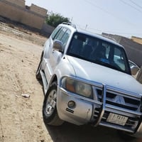 باجيرو 2007محورvvt300 رقم قادسيه سنويه 27 سياره مابيهاا ي ضربه قويه بي...