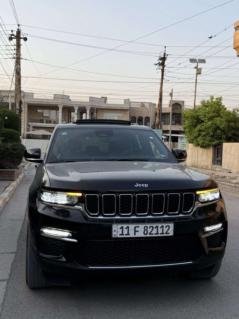 السلام عليكم
جيب كراند شيروكي 2024 بلكن ان (ثلاث انضمه - بانزين -هايبرد -كهرباء ) 
رقم بغداد مكينه 2000 تيربو  
حادث بارد بل جاملغ الأمامي فقط كفاله عامه 
فول مواصفات 
بانوراما 
بصمه تشغيل عن بعد
جنطه كهرباء 
شاشه ديجتال 
انضمه ترحيب 
كير ماوس 
كشنات جلد وكهرباء 
تدفئه كشنات واستيرن
شحن ذاتي 
شحن لاسلكي 
فور ويل 
٧ مودات قياده 
تحديد مسار وقياده  ذاتيه
العنوان بغداد الغزاليه 
رقم ***********
السعر 325
