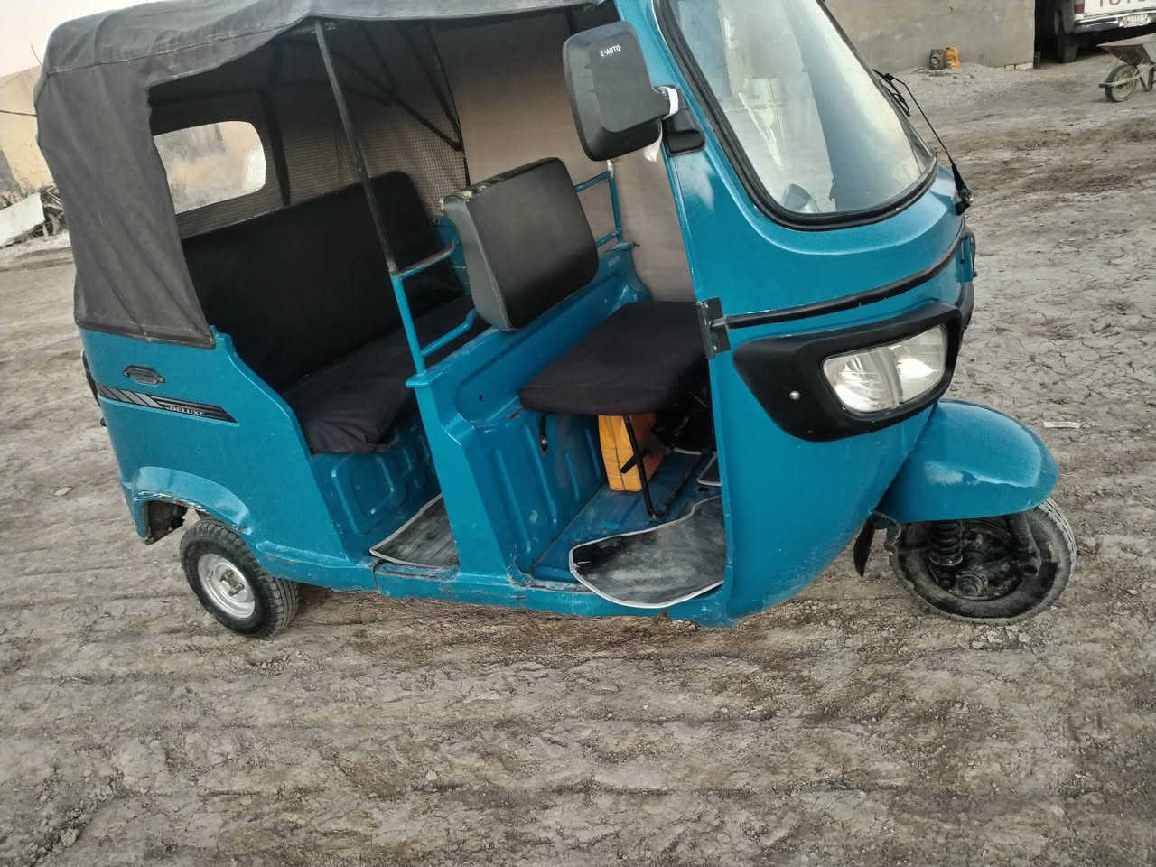 موديل 20 رقم مكان قلعه سكر سعر 5مليون وبيها مجال رقمي ***********
