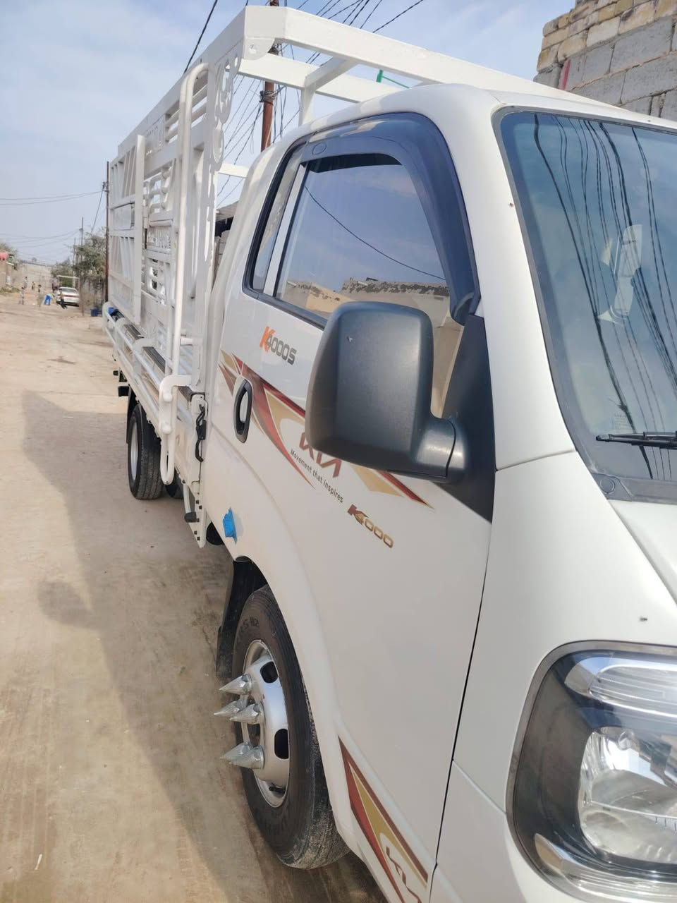 سلام عليكم كيه فحل للبيع سياره جديده كفاله عامه مديل ٢٤ مكاني نجف شراي يتصل ***********
