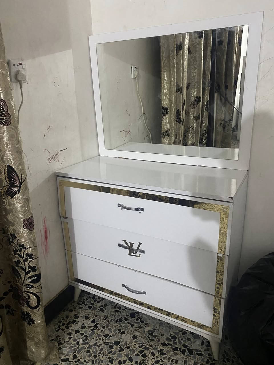 سلام عليكم عندي غرفه نوم تركيه 5 قطع اي ضرر مابيها اريدها ب400 وبيها مجال


**إذا كنت صاحب هذا الإعلان وتريد حذفه لأي سبب، رجاءا أرسل رسالة إلى الدعم الفني**