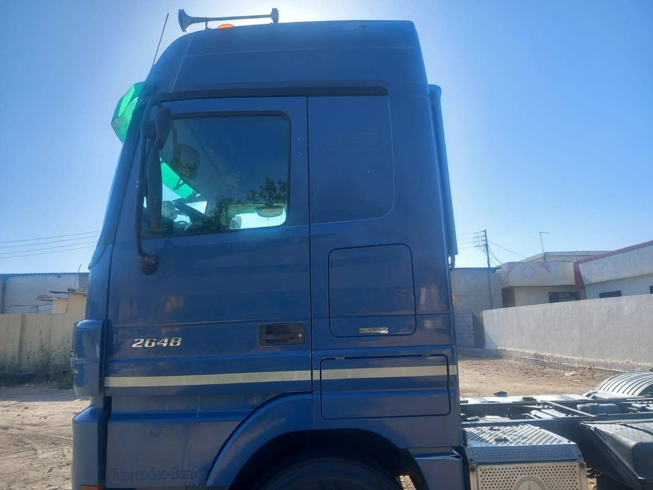 السلام عليكم للبيع اكتروس سكس موديل 2008 مجموعة جي إف فول مواصفات مربوطة جوانب متحركة كفالة عامة تحويل مباشر المكان بغداد بسمايا للاستفسار ***********
