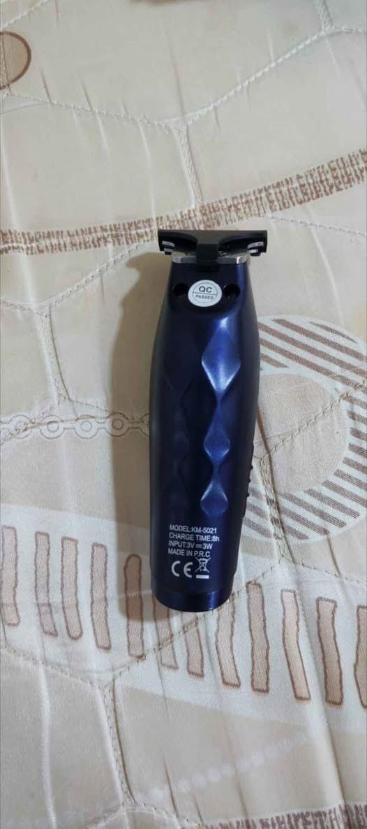 سلام عليكم مكينه Kimi كيمي اصليه صفر اصليه مع شاحنه وشفراتهه سعر12الف مكاني البصره قضاء المدينه هوير المدينة, البصرة


**إذا كنت صاحب هذا الإعلان وتريد حذفه لأي سبب، رجاءا أرسل رسالة إلى الدعم الفني**