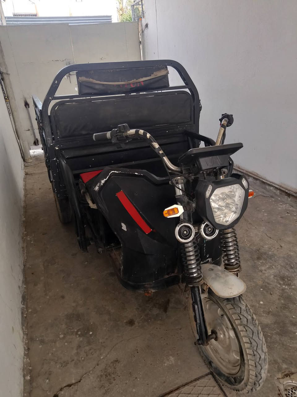 السلام عليكم للبيع مكاني بغداد  ***********
