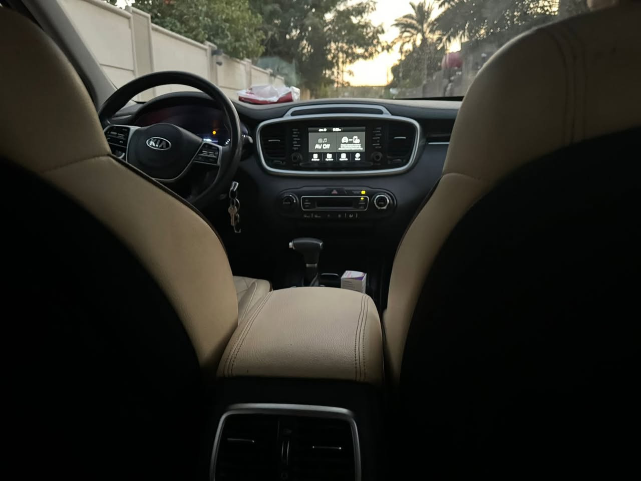 للبيع سورنتو 2019 امريكي بدون ايرباك ماشيه 54 الف ميل سعرها 203 وبيها مجال للتواصل مع الرقم
الموقع بابل
***********
