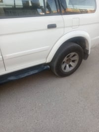 متسيبوشي 2006 للبيع جاهزه للاخير ربع متصرف عليها مكينه كير تدفىه تبريد...