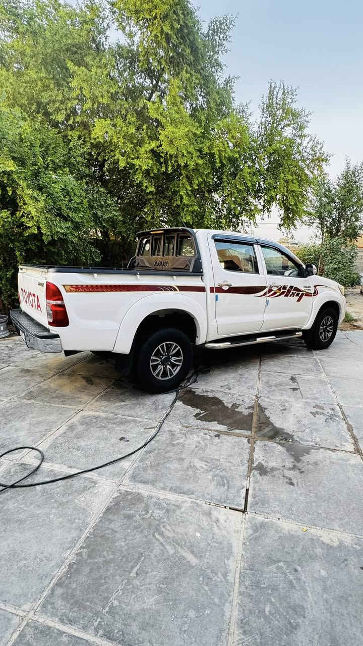 السلام عليكم للبيع تيوتا هايلوكس فورويل2013 سعودي كير عادي رقم أربيل سنويه مجدده  سياره مكفوله  العنوان واسط الدبوني 
***********
