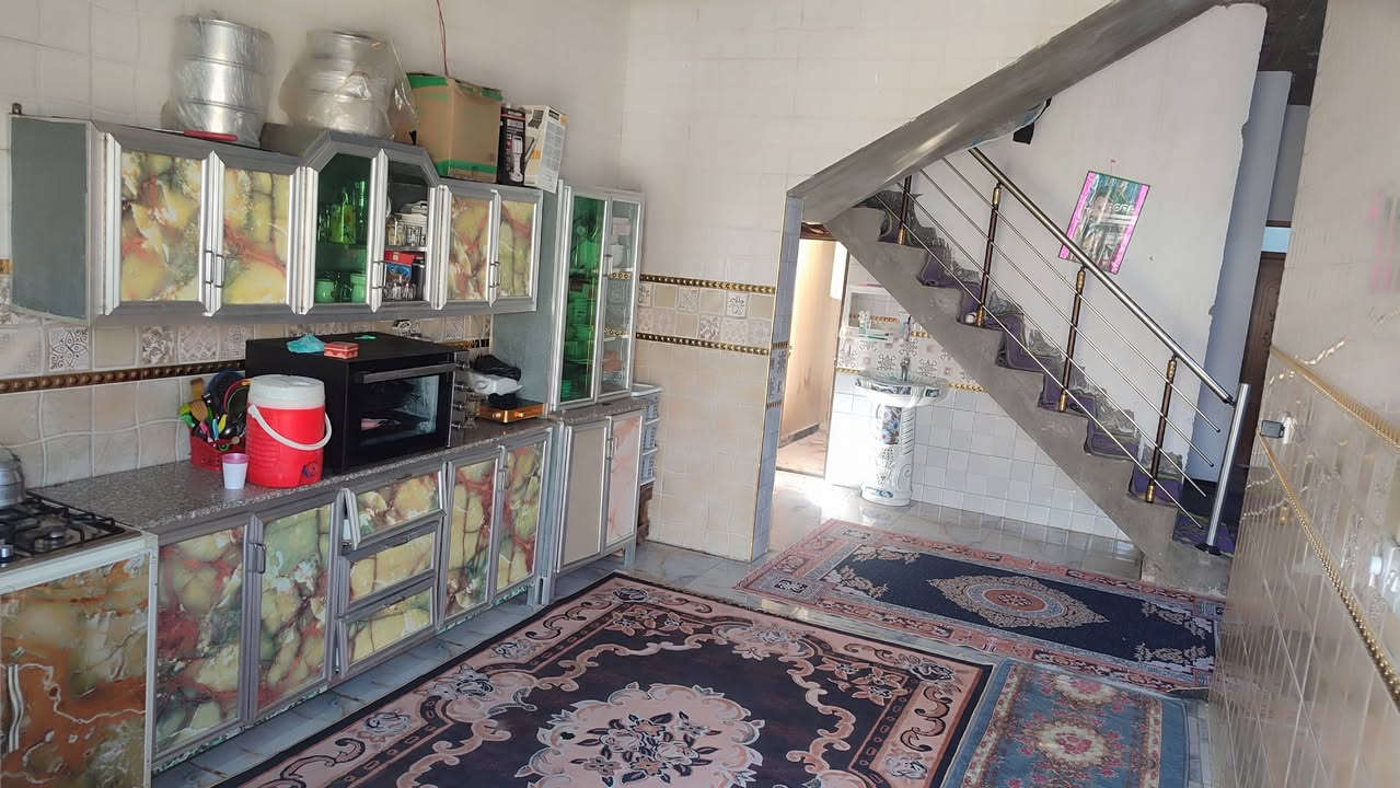 #اسعد_الله_اوقاتكم_بكل_خير⁉️👋
دار سكن للبيع 🏠🏠 

#المساحة::200متر

#العنوان:: البصرة أبو الخصيب طريق سيد حامد خلف معمل ابلوك الشيخ 

#جنس_العقار::وقف سني مسجل 

#يحتوي:: البيت على غرفتين٢ منام كبار +(مشتمل طابق ثاني غرفه ومطبخ وصاله وحمامات)

وديوانية 
ومطبخ وصالة 
وصحيات خارجيه
وحمامين داخليات

بناء بلوك 
شارع 15م 

جميع الخدمات متوفرة ماء كهرباء  نت كلشي قريب على 
#السعر((80مليون وبي مجال))
#اللاستفسار:: إلا تصال على الهاتف ☎️📞 
☎️((***********))☎️
