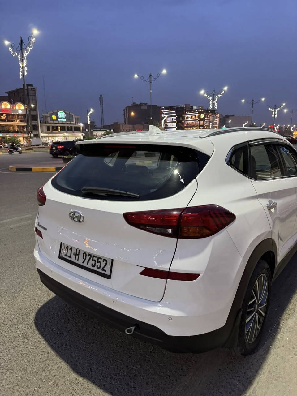 السلام عليكم
توسان2020 خليجي رقم بغداد
فول مواصفات عدا البانوراما 
مكفولة من اي صبغ فقط بارد خفيف بالجنطة وشوية بالجاملغ
ماشية 90 الف كيلو
مكان السيارة كربلاء 
السعر 205 وبيه مجال
للأستفسار ***********. ***********
