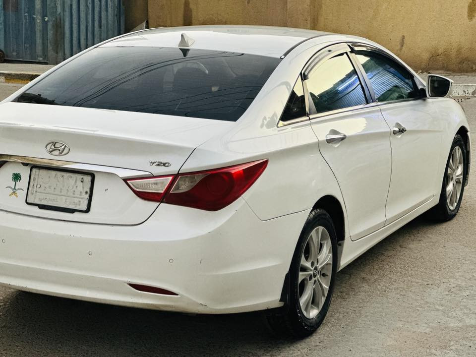 ياالله السلام عليكم للبيع سوناتا مديل 2012 وارد كوري رقم بصره مشروع وطني بسمي سياره فول مواصفات بصمة بيبان بصمة تشغيل اشارة ترحيب عند الاقتراب بك لايت لد لايت عالي ناصي زنون حداده امامي وخلفي قبل سبوع نافضه تخم تاير جديد ويل كب خليجي سياره جديده معنى الكلمه مكفوله من ضربه معروف وارد كوري ما ينكفل من صبغ محرك وكير شرط لا تنقيص ولا تبخير كفاله العنوان البصره قرب مستشفى المدينه موبايل *********** ملاحظه السياره استخدام خاص ما مشتغله تكسي السعر 105 وبيه مجال واني بخدمتك اتصل
