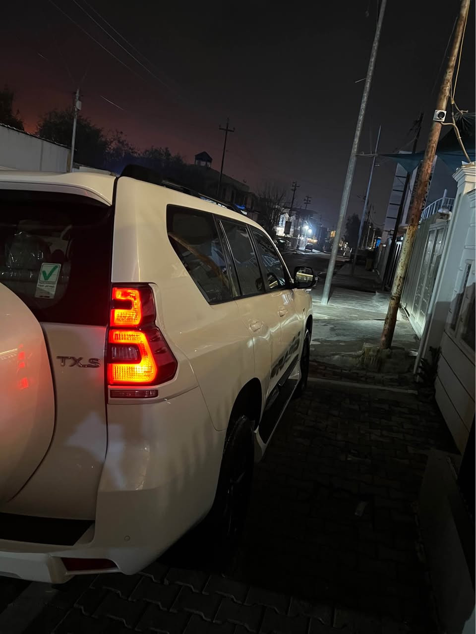 تويوتا برادو موديل 2023 مواصفاتTX.S Black Edition شركة جيهان فول مواصفات سلايد مرايا شفط لايت زينون كشنتين كهرباء تحديد سرعة و حساس خلفي سيارة ماشية 24الف سعر 5شدات رقم الهاتف:***********
*********** كركوك, العراق
